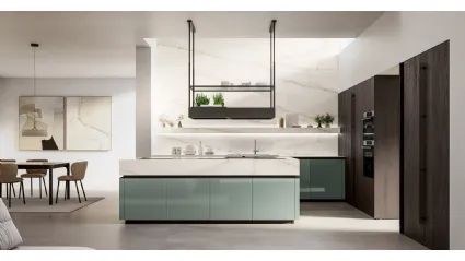 Modern kitchen with Time 04 island in glossy lacquer and ebony oak by Arredo3.