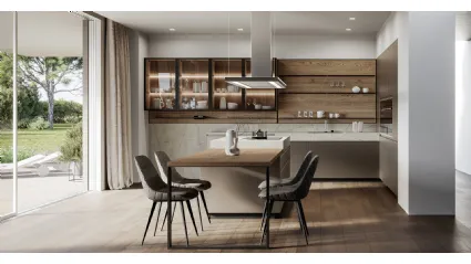 Modern kitchen with Wega 02 island in metallic lacquer and oak by Arredo3.