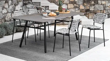 Yo table by Connubia Outdoor