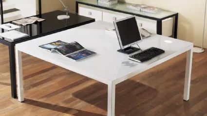 DL53 London2 operational desk by Ponti Terenghi